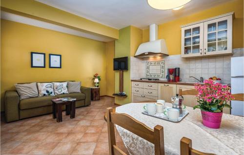 Babici Apartment | Stunning Apartment In Umag With Wifi