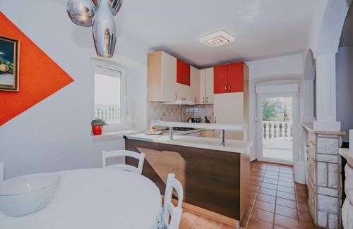 Buje House | Stunning home in Brtonigla
