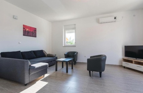Kakma House | Stunning Home In Kakma With Jacuzzi, Wifi And Outdoor Swimming Pool