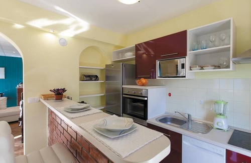Omis House | Stunning home in Tugare