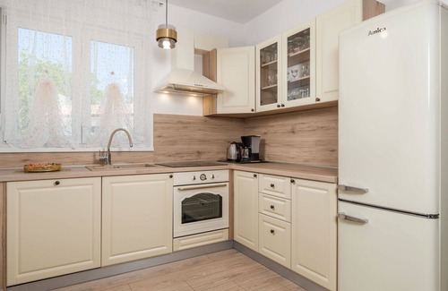 Skrbcici House | Stunning private villa for 10 people with private pool, WIFI, A/C, TV and terrace