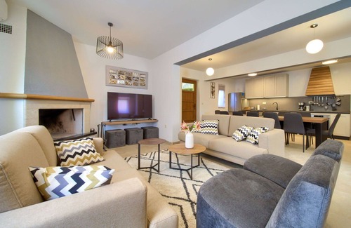 Senj House | Stunning private villa for 12 guests with hot tub, private pool, A/C, WIFI, TV and terrace