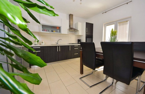 Podgradina House | Stunning villa for 6 guests with private pool, WIFI, A/C, TV and terrace