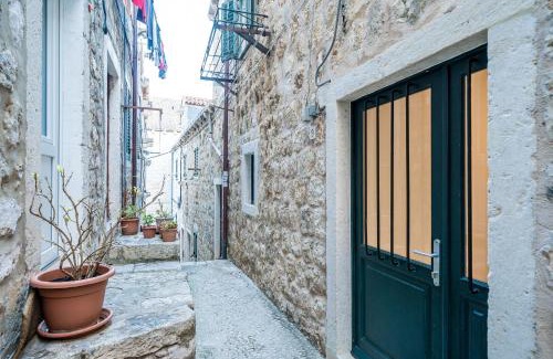 Dubrovnik Old Town Apartment | The Old Well apartment in Dubrovnik Old Town