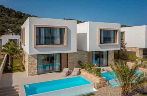 Tkon Villa | The Palms Resort - Duplex Villa Beach III