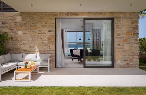 Tkon Villa | The Palms Resort - Villa Beach II