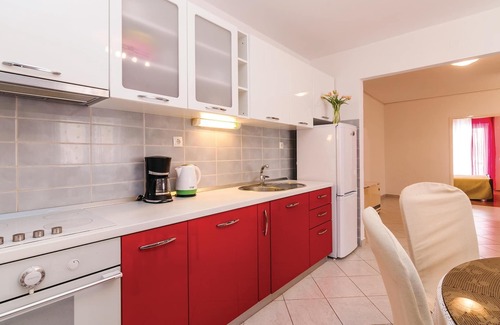 Turanj Apartment | These comfortable and practically furnished apartments are located just 20 meters from the beach.