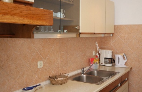 Podgora Apartment | Three bedroom apartment near beach Podgora, Makarska (A-6670-a)
