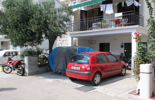 Podgora Apartment | Three bedroom apartment near beach Podgora, Makarska (A-6670-a)