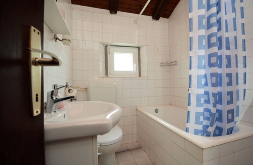 Ugljan Apartment | Three bedroom apartment near beach Ugljan (A-8262-b)