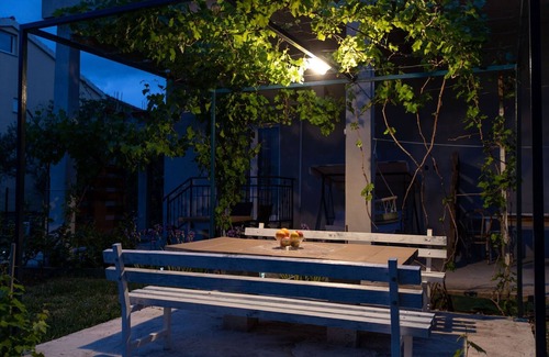 Rudine Apartment | Tranquil and Stylish Apartment Kastel Novi - Studio Apartment with Garden