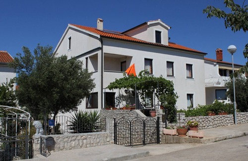 Cove Murtar Apartment | Two bedroom apartment with terrace Mali Lošinj, Lošinj (A-8090-b)