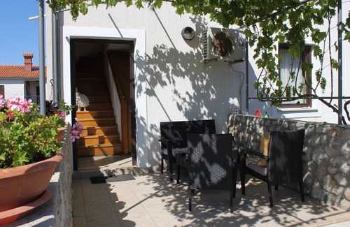 Cove Murtar Apartment | Two bedroom apartment with terrace Mali Lošinj, Lošinj (A-8090-b)