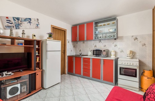 Klenovica Apartment | Two bedroom apartment with terrace Klenovica, Novi Vinodolski (A-5575-c)