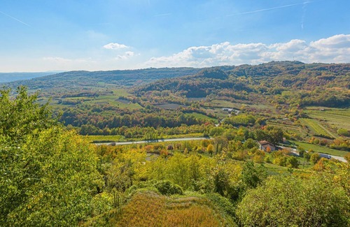 Pican Other | Two-bedroom apartment A2 with shared pool in Central Istria