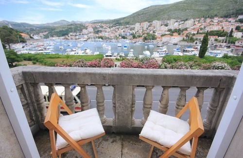 Dubrovnik Apartment | Two bedroom apartment with balcony and sea view Dubrovnik (A-9058-a)