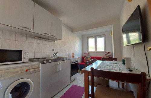 Ratac Apartment | Two bedroom apartment with balcony and sea view Makarska (A-6729-a)
