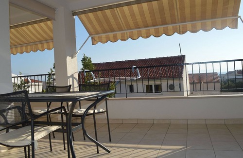 Ratac Apartment | Two bedroom apartment with balcony and sea view Makarska (A-11361-b)