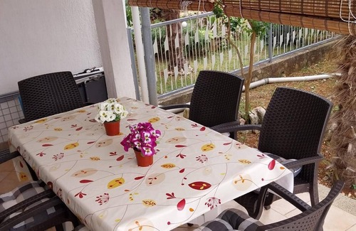Bogovici Apartment | Two bedroom apartment with terrace Malinska, Krk (A-23196-a)