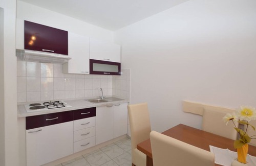 Prizba Apartment | Two bedroom apartment near beach Prižba, Korčula (A-23712-c)