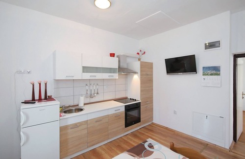 Tkon Apartment | Two bedroom apartment with terrace and sea view Tkon, Pašman (A-8414-b)