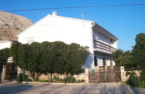 Pag Apartment | Two bedroom apartment with terrace Pag (A-16016-a)