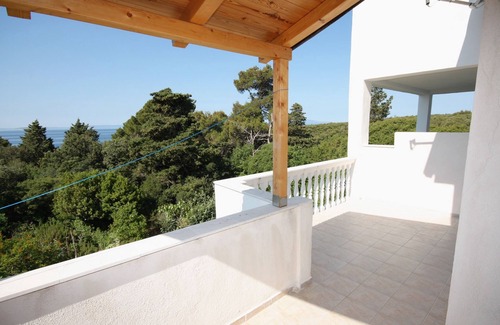 Suha Punta Apartment | Two bedroom apartment with terrace and sea view Suha Punta, Rab (A-5050-a)