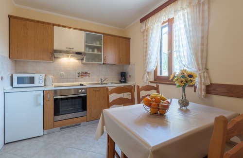 Tar-Vabriga Apartment | Two bedroom apartment with terrace Tar, Poreč (A-13245-a)
