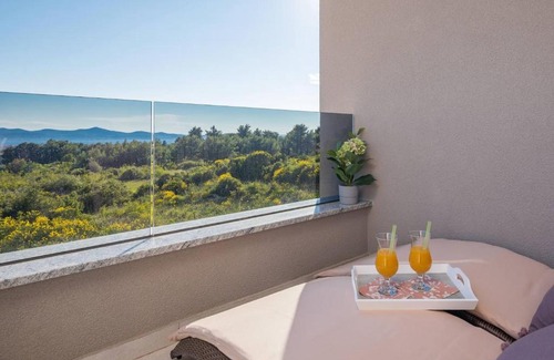 Zadar Apartment | UNIQUE LUXURY APARTMENT MILA WITH SEA VIEW
