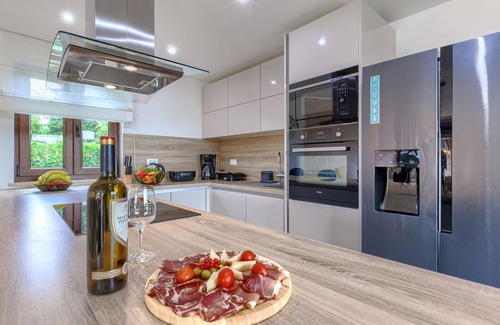 Vizinada House | Vacation home Alena by Interhome
