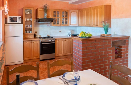 Tinjan House | Vacation home Medica by Interhome