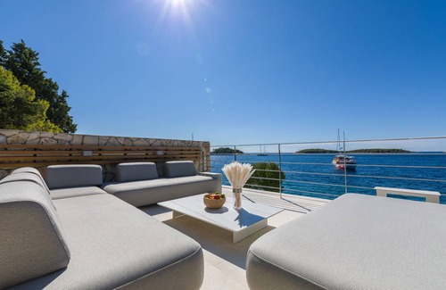 Hvar Villa | Villa ∙ 10 bedrooms ∙ 20 guests