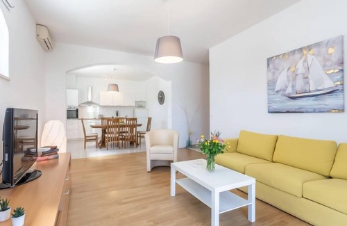 Sutivan Apartment | Villa 2 Pools by Interhome