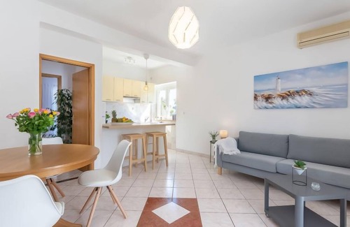 Sutivan Apartment | Villa 2 Pools by Interhome