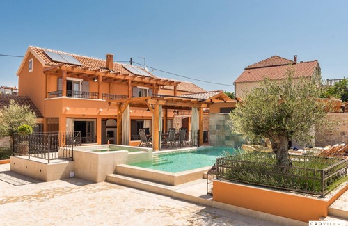 Bicine Villa | Villa ∙ 5 bedrooms ∙ 10 guests