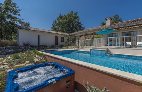 Heki Villa | Villa ∙ 6 bedrooms ∙ 12 guests