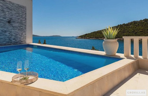 Vinisce Villa | Villa ∙ 6 bedrooms ∙ 12 guests