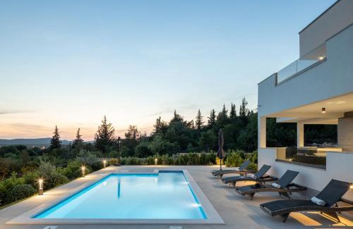 Velim Villa | Villa Bura
