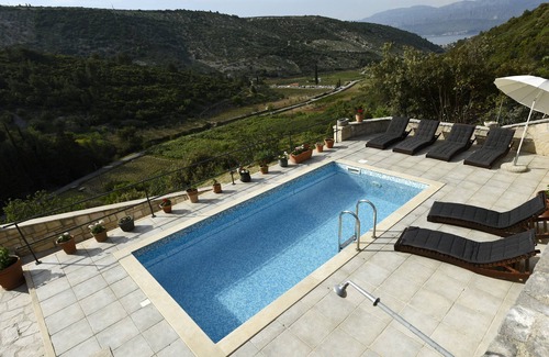 Dol Villa | Villa Dol-Three Bedroom Villa with Pool