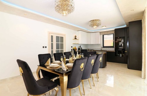Primosten Villa | Villa Golden Lion – A Luxury Oasis with Pool, Sauna, Jacuzzi, Fitness and Stunning Sea View