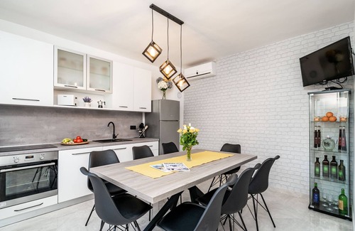 Oslje Villa | Villa Ivona with private pool, jacuzzi and sauna