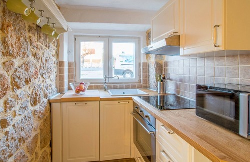 Garica Villa | Villa Josip, (15481), Garica, hr