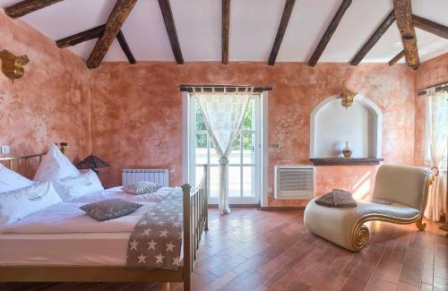Jehnici Villa | Villa Karim near Poreč with large garden & 50 m2 private pool
