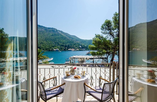 Zaton Apartment | Villa Leona V2 10 m from the sea