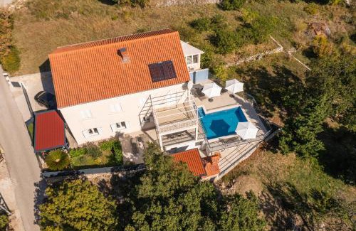 Petraca House | Villa Mambo