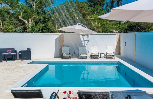 Zrce Apartment | Villa Star 2 luxury apartment with a pool