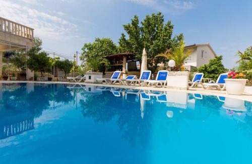Okrug Apartment | Villa Stil