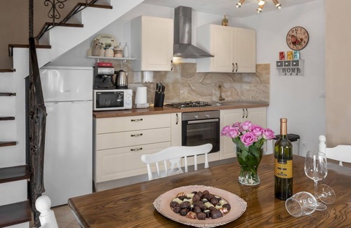 Loborika House | Wonderful private villa with private pool, hot tub, A/C, WIFI, TV, terrace and pets allowed