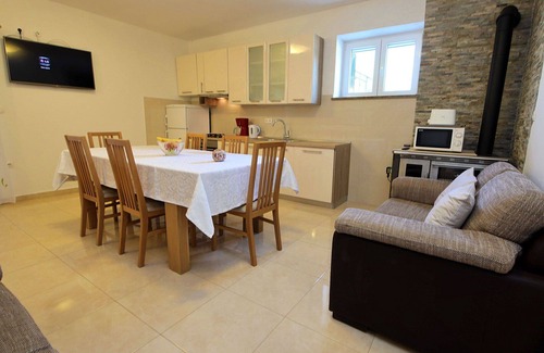 Caporice House | Wonderful private villa for 7 guests with WIFI, A/C, private pool, TV and terrace