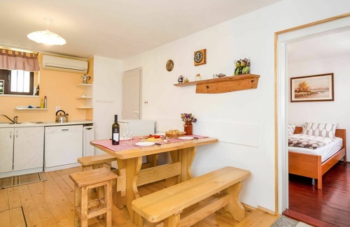 Lic House | Wonderful private villa for 4 people with WIFI, A/C, private pool, TV and pets allowed